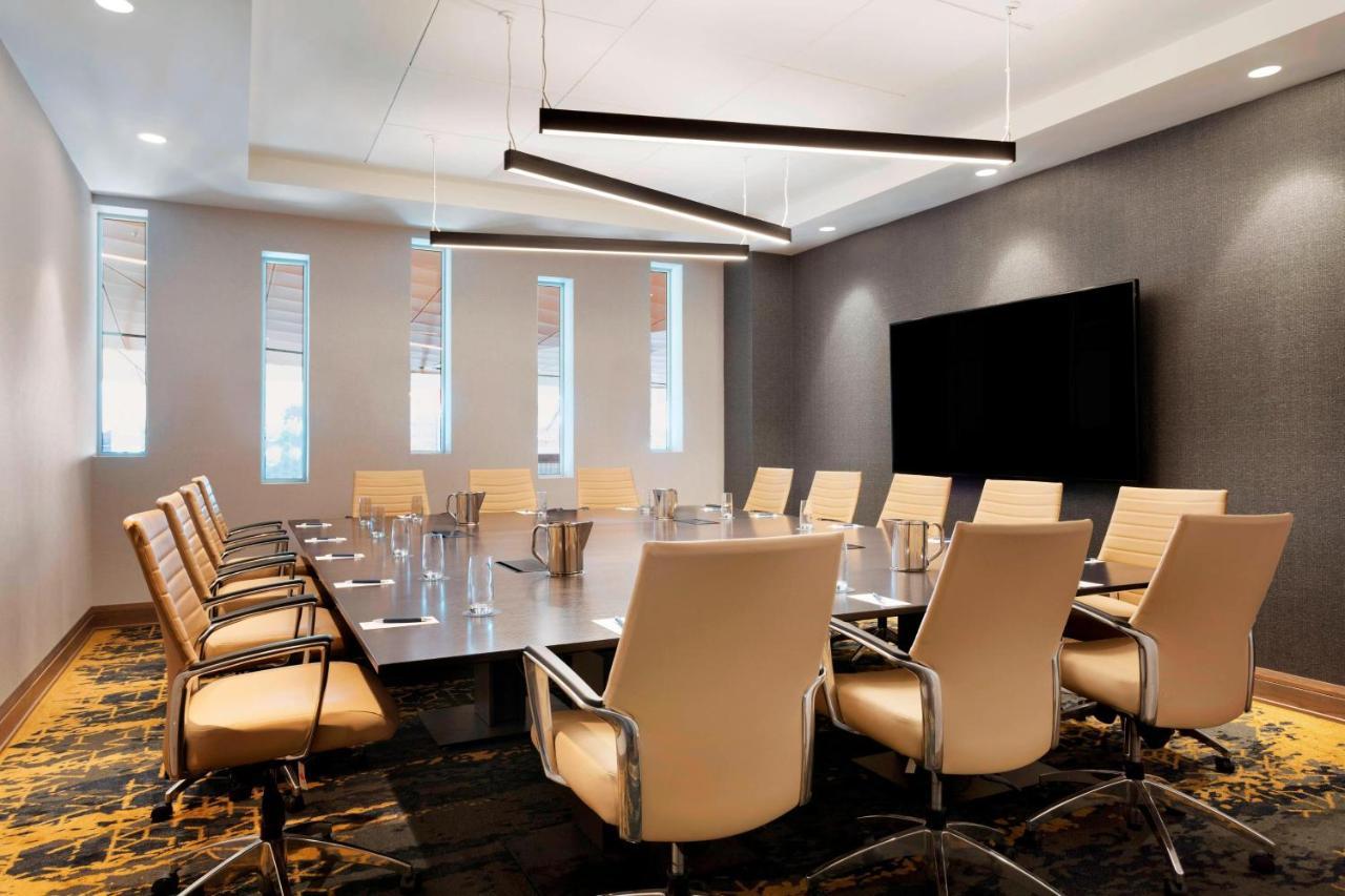 Sheraton Saint-Hyacinthe Hotel Экстерьер фото